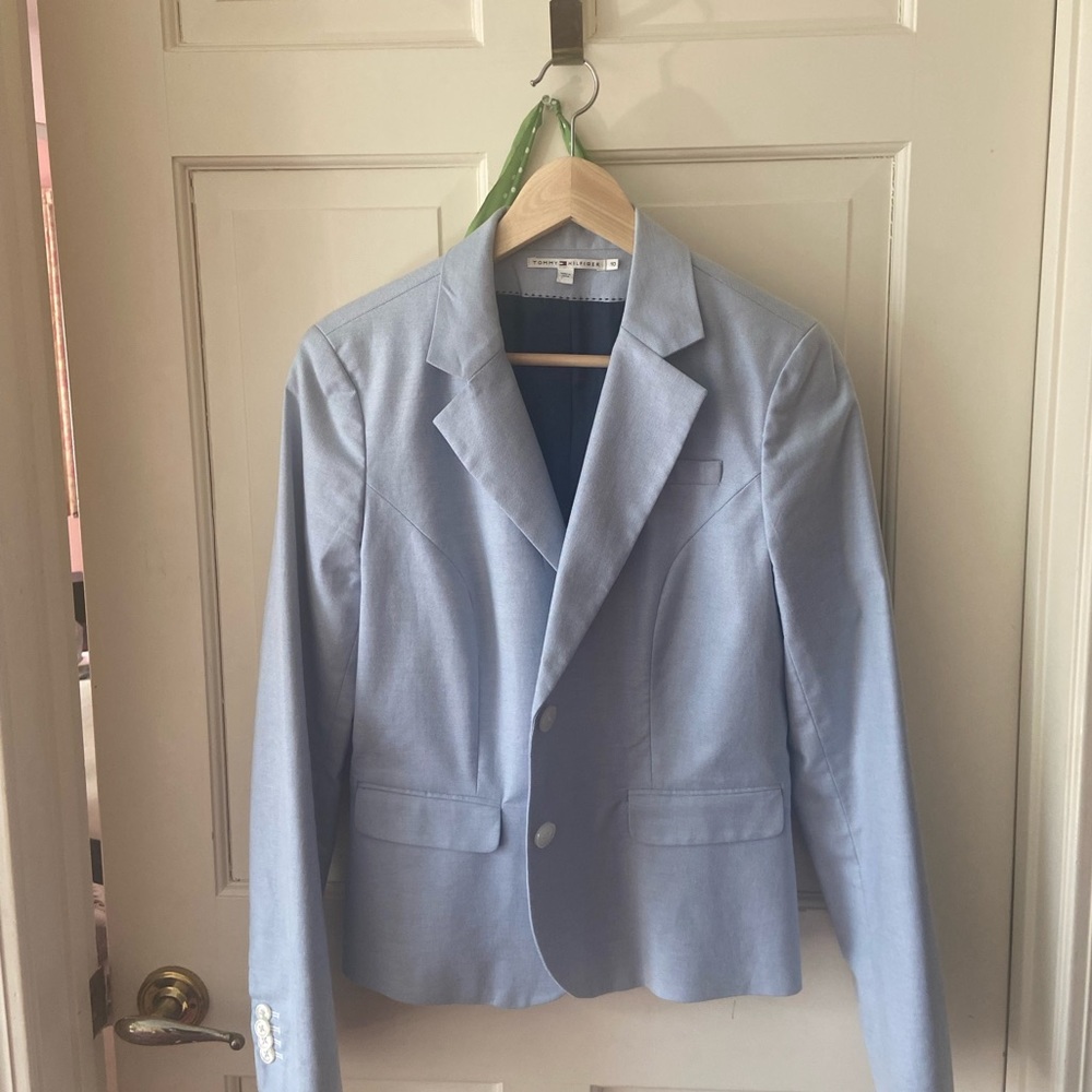 Never worn Tommy Hilfiger blazer.